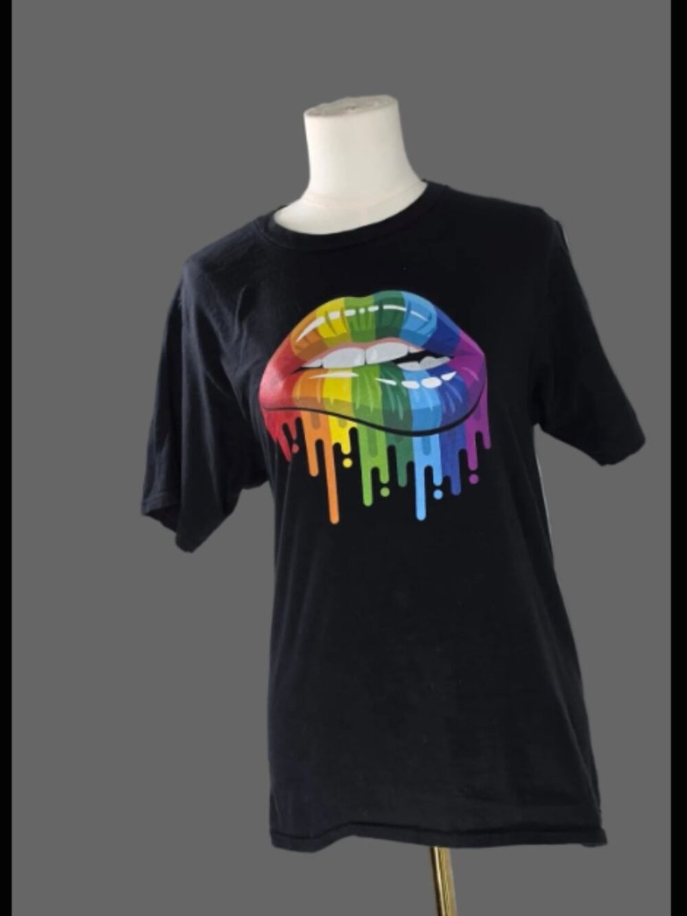 Port & Company Rainbow Lips Graphic T-Shirt Black Size S
